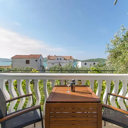 Apartamento Rosanda Pirovac