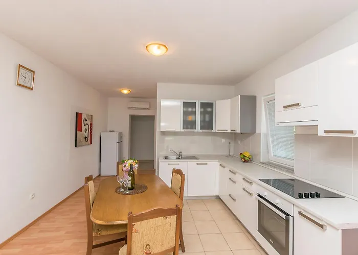 Rosanda ピロヴァッツ